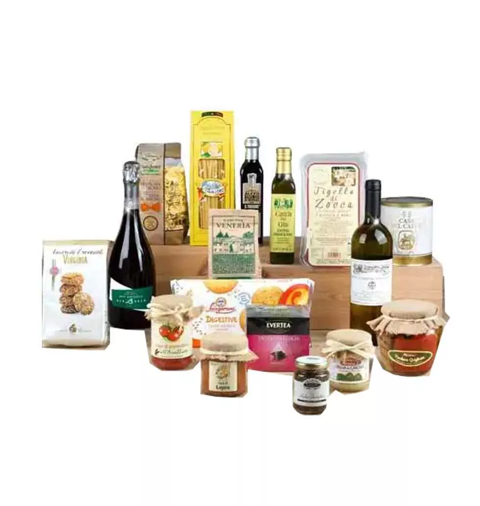 Captivating Gourmet Essentials Gift Hamper